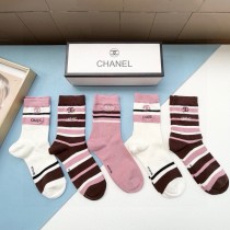 入手困難 シャネル コピー ハイソックス高バージョン