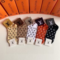 ★超人気 ルイヴィトン 激安通販 の新作ミドル丈スタッズソックス