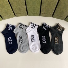 追跡付 グッチ n級品 の新定番中短タイプスタッズソックス