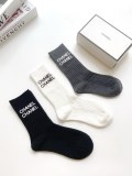 【限定】 シャネル 激安偽物 クラシックアルファベットロゴコットンミッドソックスふくらはぎソックス