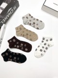 新作 シャネル コピー ダブルCアルファベットコットンソックス
