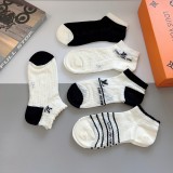 累積売上総額第１位！ルイヴィトン n級品 竹綿生地の靴下
