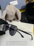 入手困難 グッチ 激安通販 男性モデルのきらびやかなパイロット偏光サングラス2色