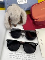 超奇跡の入荷☆ グッチ n級品 春夏の最新眼鏡2色