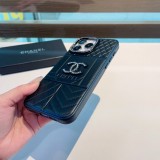 超奇跡の入荷☆ シャネル n級品 モデル菱格子エンボス携帯ケース