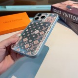 使い勝手良し ルイヴィトン スーパーコピー lv携帯ケースマロン柄金属メッキ皮革の服感二合一携帯ケース
