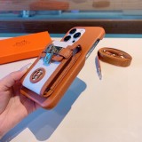 稀少 エルメス 激安通販 のパスケースは携帯ケースを斜めに掛けて