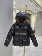 【限定】モンクレール n級品 パラナフードダウンジャケット