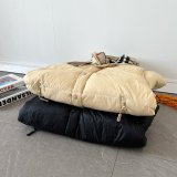 超奇跡の入荷☆ バーバリー 激安偽物 のダウンジャケット2色