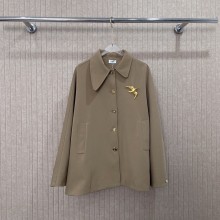 入手困難 セリーヌ 激安通販 開襟カーキのマント風トレンチコート