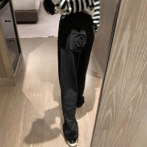 日本未入荷 クロムハーツ  激安偽物 十字架に墨をかけたカジュアルパンツ