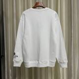 日本未入荷  プラダ 偽物通販 2024秋冬新作メタル三角標刺繍ラウンドネックパーカー下着