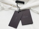 超奇跡の入荷☆ プラダ n級品 ロゴ凹凸文字連帽衛衣