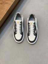 【限定】ルイヴィトン コピーおすすめ メンズハイカットスニーカー