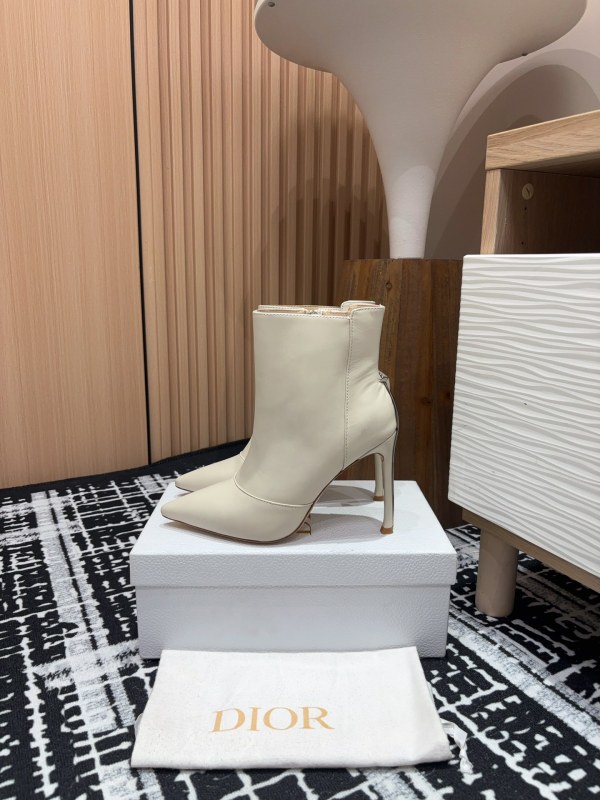 【限定】ディオール コピー 秋冬のスリムハイヒールショートブーツ