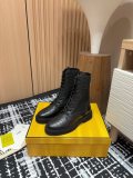 使い勝手良し フェンディ 偽物通販 バージョンのマーチンブーツ秋冬シリーズ