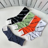 日本未入荷 バレンシアガ コピー ミドル丈スタッズソックス