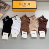 超奇跡の入荷☆ フェンディ スーパーコピー のアルファベットのダブルF爆金ソックス
