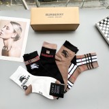 ★超人気 バーバリー n級品 のパグ中筒靴下
