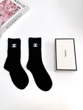 高品質 シャネル  偽物通販 の定番アルファベットロゴコットンミッドソックス