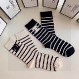 使い勝手良し シャネル スーパーコピー カシミヤソックスミディアムミニ香香スタッズソックスソックス
