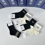 日本未入荷 ディオール 偽物通販ミディアムスタッズソックス
