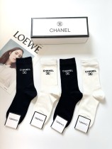 一目惚れ♪ シャネル n級品 クラシックダブルCアルファベットロゴコットンミッドソックスふくらはぎソックス