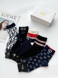 大人気 ディオール n級品 の定番アルファベットロゴ純綿中筒ソックス