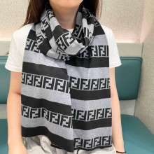 超話題! フェンティ スーパーコピー カップルスタイルマフラー