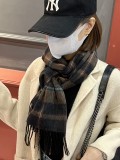 入手困難 バーバリー n級品 カップル用マフラー