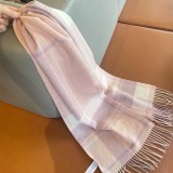 入手困難 バーバリー 偽物通販 の定番刺繍戦馬マフラー