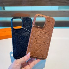累積売上総額第１位！ ルイヴィトン n級品 Lv新型携帯ケース半包突孔カメラレイシ紋エンボスカード携帯ケース