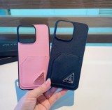 日本未入荷 プラダ 激安偽物 携帯ケース十字紋カードポケット付き携帯ケース
