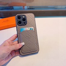 超奇跡の入荷☆ シャネル スーパーコピー エンボスフルバック携帯ケース