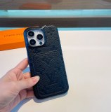 使い勝手良し ルイヴィトン スーパーコピー Lv新型携帯ケース半包突孔カメラレイシ紋エンボスカード携帯ケース