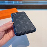 入手困難 ルイヴィトン 激安通販 Lvクラシックの老花iPhoneケース