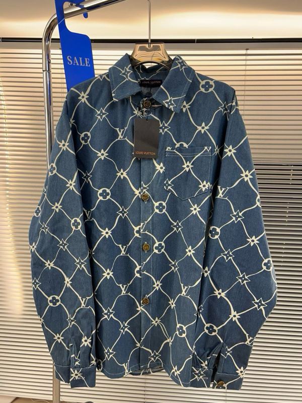 累積売上総額第１位！ルイヴィトン 激安偽物 LV/24 ss老花貝プリント長袖シャツジャケット