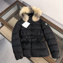 高品質 モンクレール 激安偽物 MONCLER女性用連帽ダウンジャケット