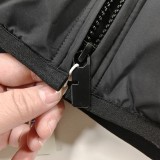 使い勝手良し バーバリー スーパーコピー 青い戦馬刺繍柄肩皮マークはスタンドカラーのダウンジャケット