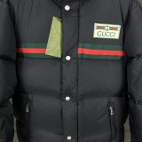 ★超人気 グッチ 激安偽物 ロゴ入りダウンジャケットコーナー