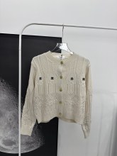 ★超人気 セリーヌ 激安通販 金ボタンカーディガン重工業編み万針刺繍ロゴディテール絞り