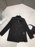 【限定】 プラダ コピー24 Ssクラシック三角標装飾シルエットブレザー