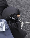 大人気 プラダ スーパーコピー ロゴスタンドカラーがプリントされたダウンジャケット