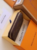 日本未入荷 ルイヴィトン 激安偽物 短財布