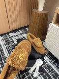 大人気 シャネル 激安偽物 24 Ss秋冬Chanel香ちゃんランドセルバックルメリフルシューズ
