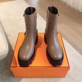 入手困難 エルメス n級品 24 ss新色マーチンブーツ