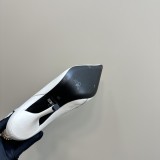 使い勝手良し グッチ 激安通販 Gucci定番爆款秋冬尖頭チェーンハイヒールショートブーツ