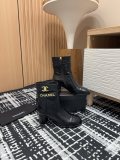 超奇跡の入荷☆ シャネル 激安偽物 秋冬のChanel*スパイスメタルバックルの太ヒールショートブーツ