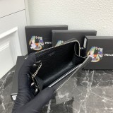 追跡付 プラダ コピーおすすめ  短財布