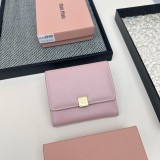 累積売上総額第１位！ ミュウミュウ 偽物通販 短財布
